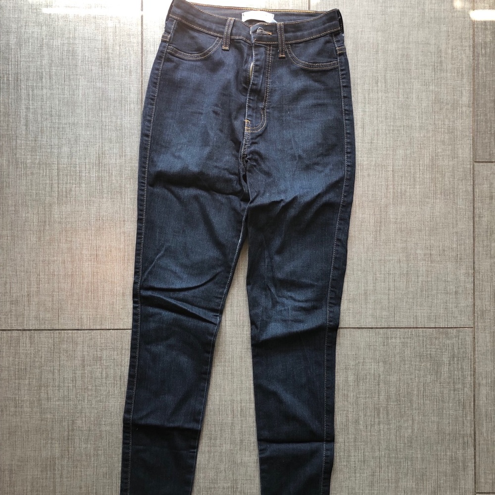 Fashion Nova high waisted jeans, size 5.